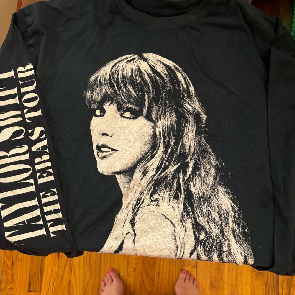 Taylor Swift Black Long Sleeve Tee
